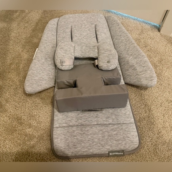 UPPAbaby Gray Infant Vista/Cruz Seat Insert - Picture 3 of 3
